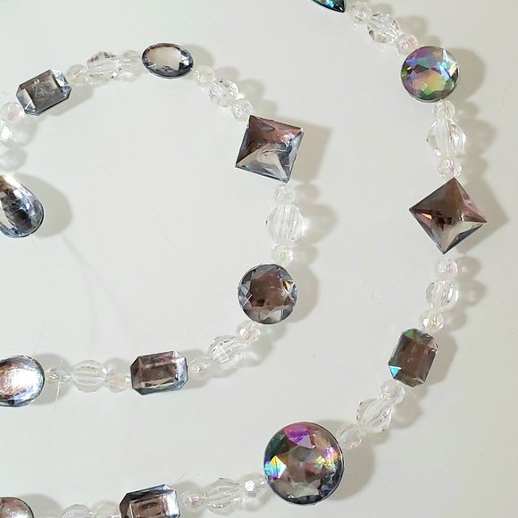 Suncatchers, Set of 5 Strands - 4 ft. L Acrylic Gems for Windows, Gardens, Trees - Picture 10 of 13